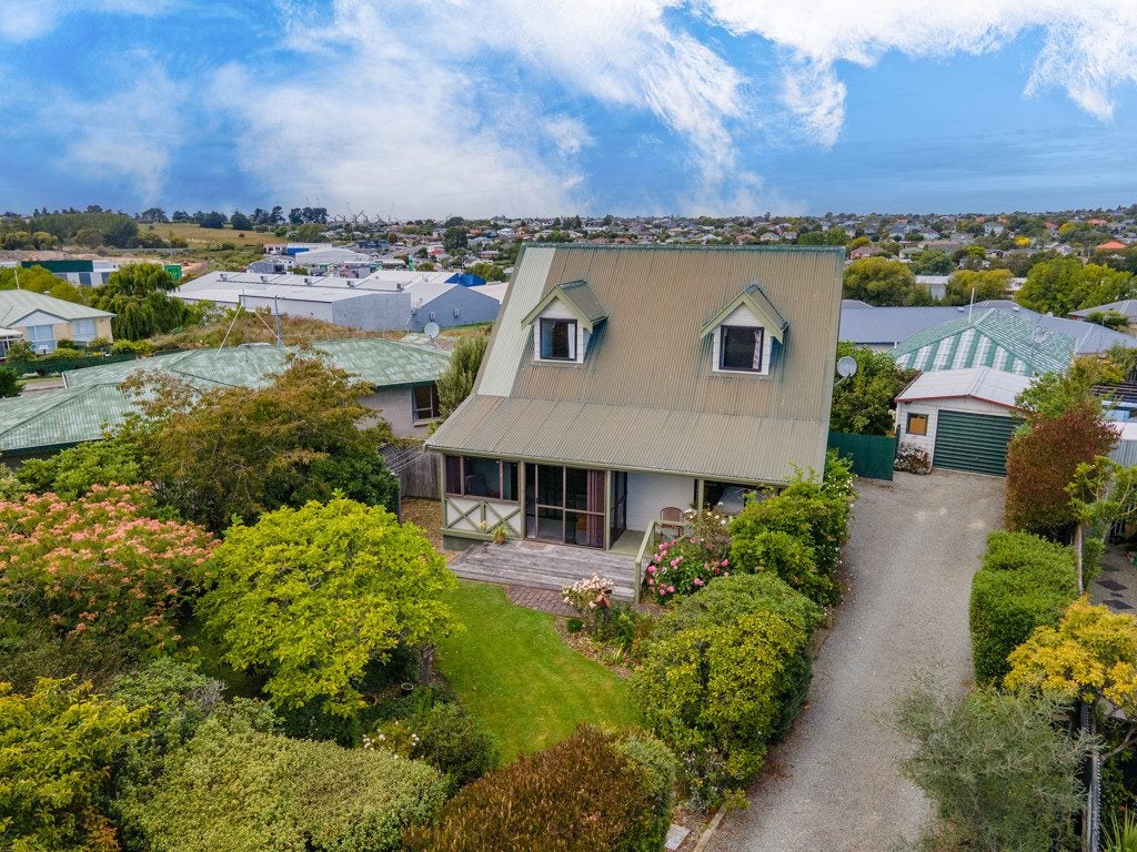 20 Jellicoe Street, Oceanview, Timaru - Carousel 1