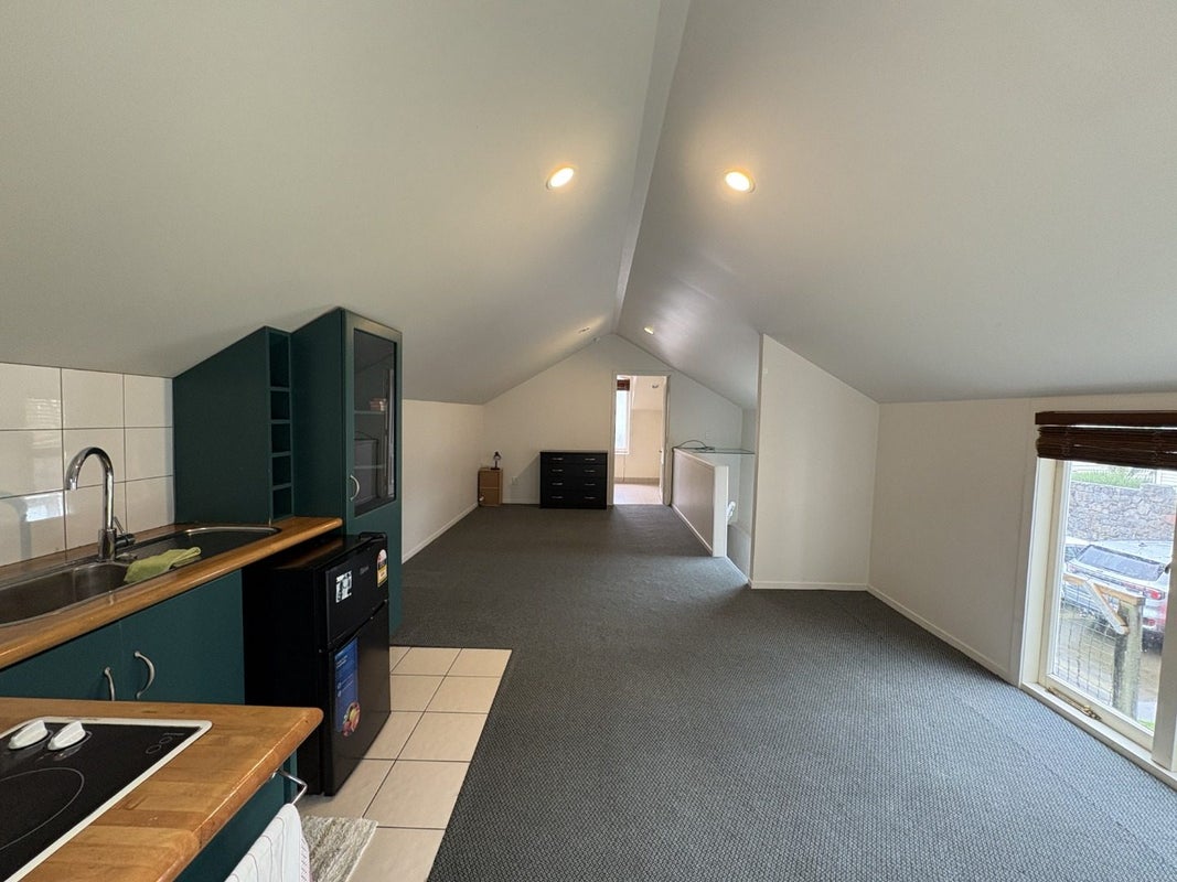 12 Oaklands Road, Mount Eden, Auckland - Carousel 1