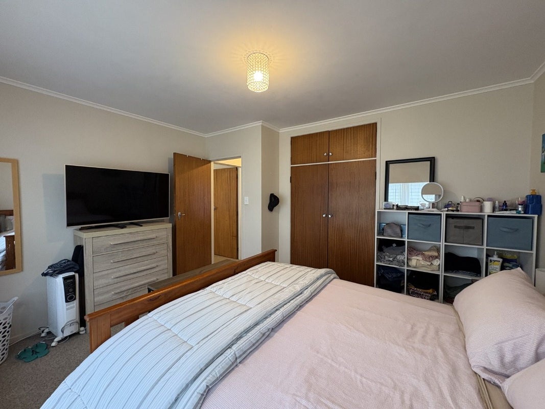 2/10 Kenyon Avenue, Mount Eden, Auckland - Carousel 2