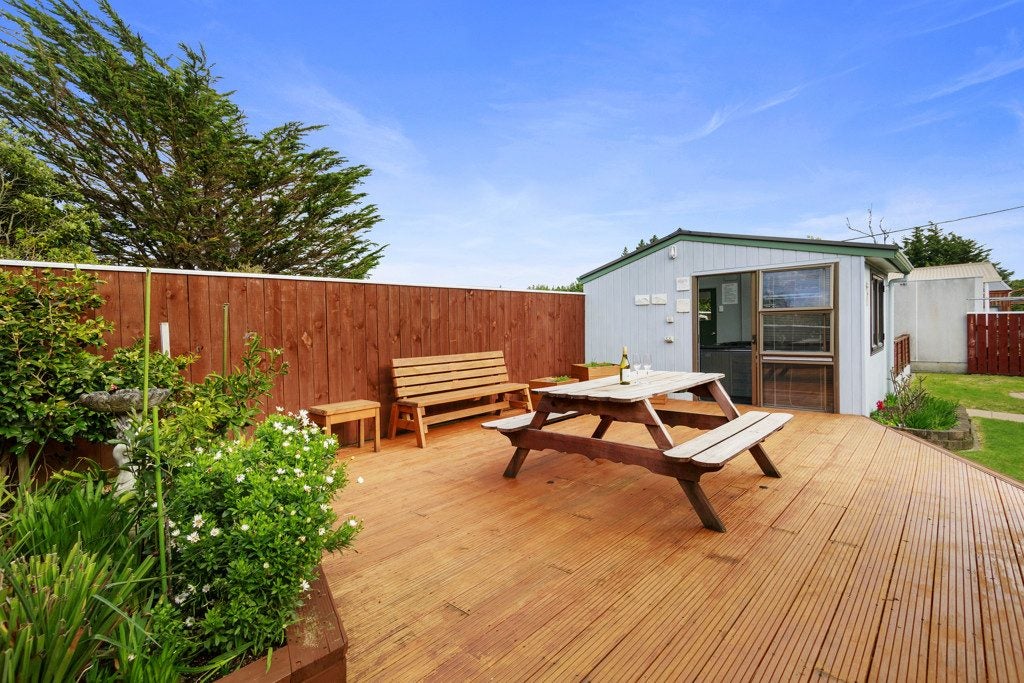 155 Holborn Drive, Stokes Valley, Lower Hutt - Carousel 2
