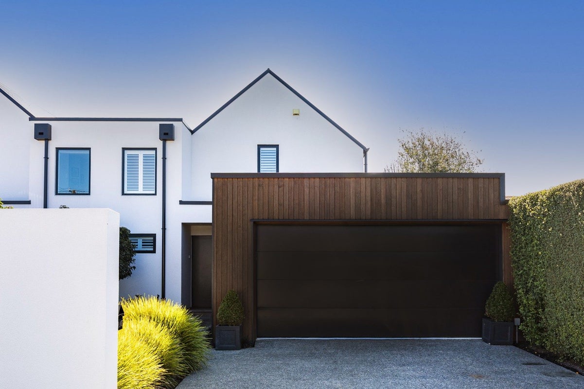 2/6 Lloyd Street, Strowan, Christchurch - Carousel 1