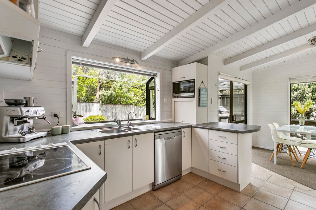 47 Beachlands Road, Beachlands, Auckland - Carousel 26