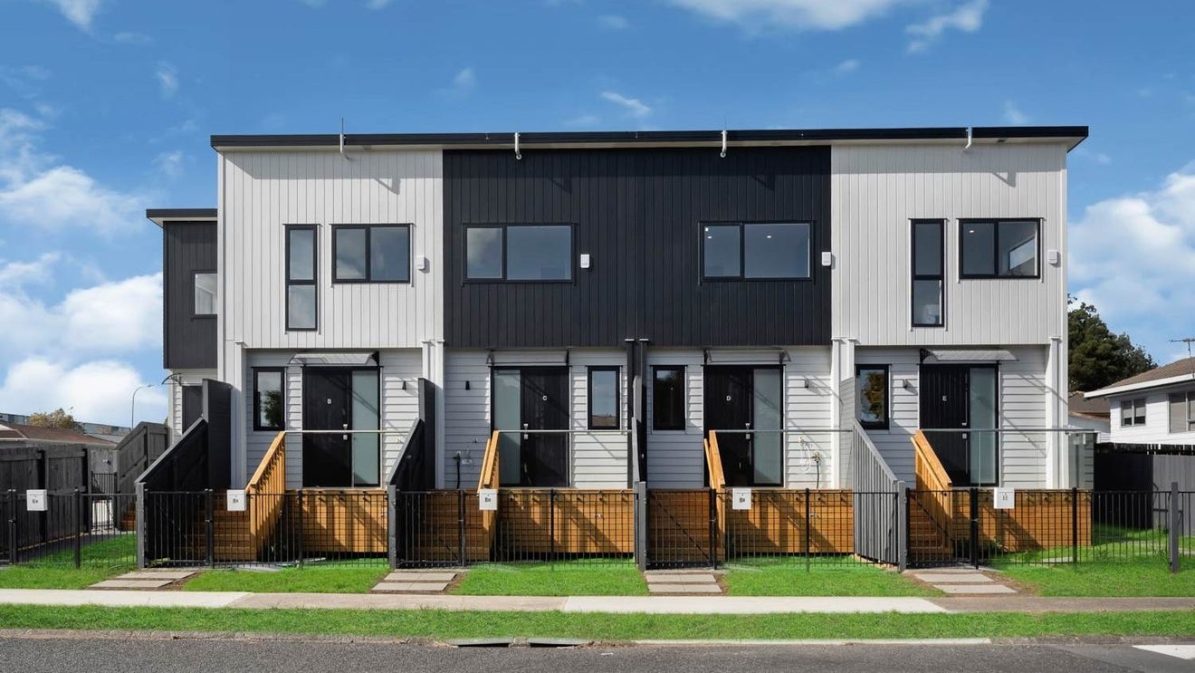 6C Fellbrook Street, Manurewa, Auckland - Carousel 1