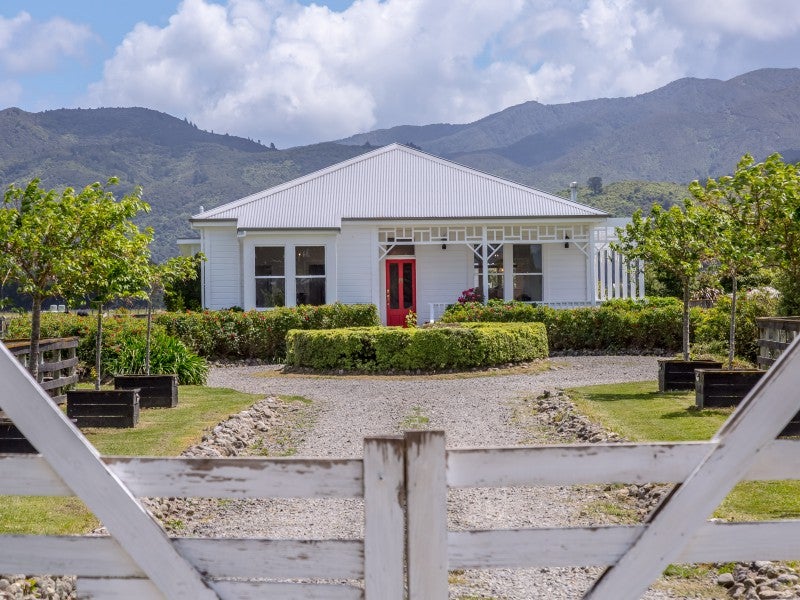 52 Camp Road, Featherston - Carousel 1