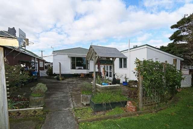101 Argyle Street, Hawera - Carousel 2