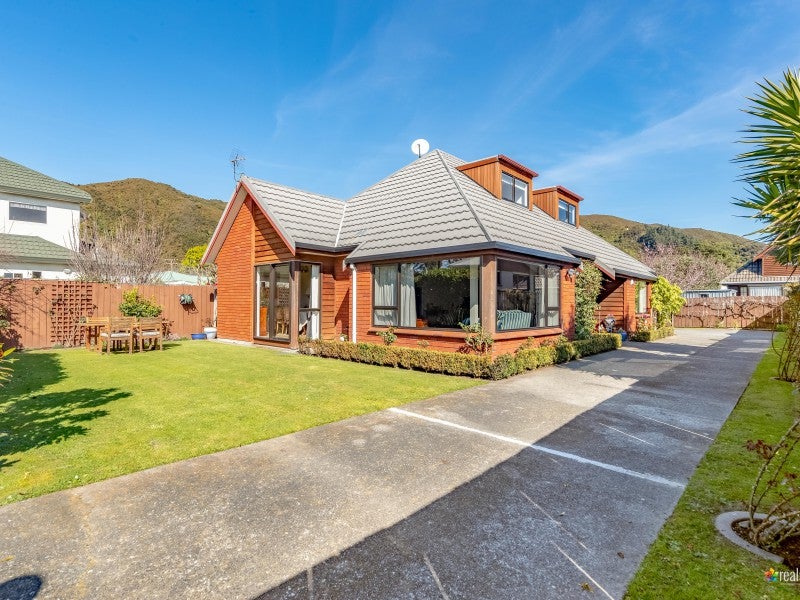 2/28 Rossiter Avenue, Waterloo, Lower Hutt - Carousel 1