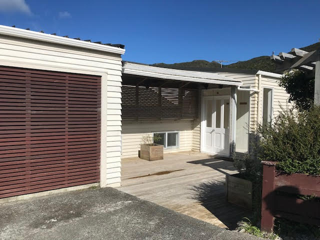 10 Buxton Avenue, Karori, Wellington - Carousel 2