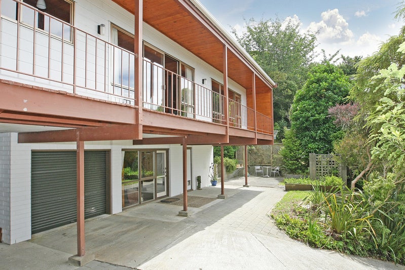 5 Sandhurst Way, Crofton Downs, Wellington - Carousel 1