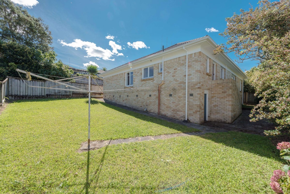 27 Carey Street, Maeroa, Hamilton - Carousel 8