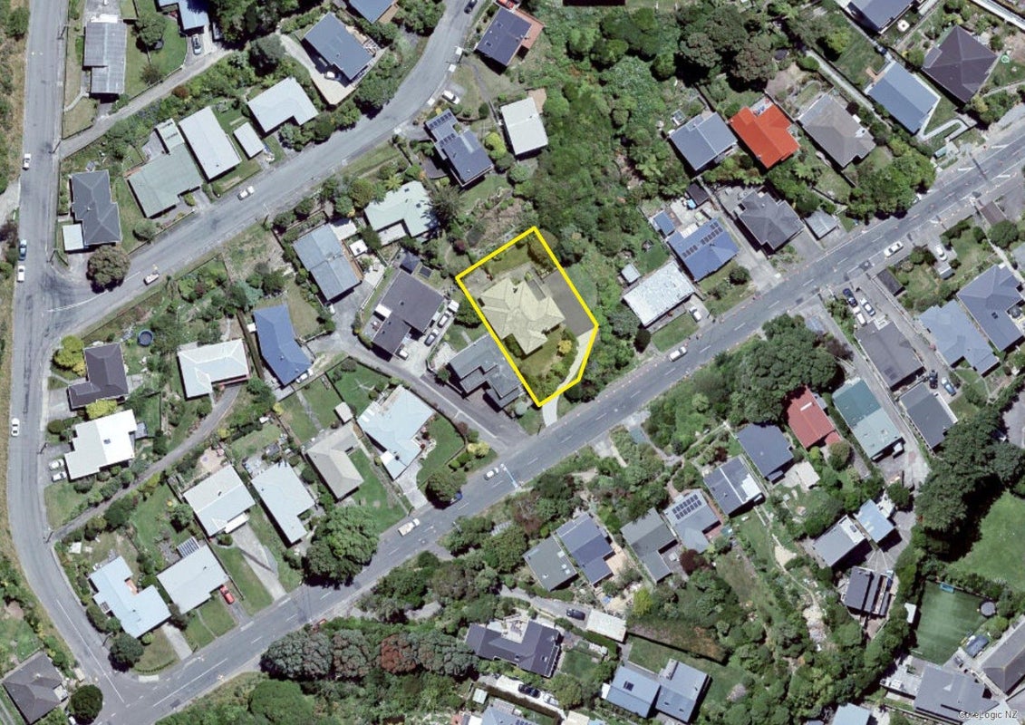 72 Severn Street, Island Bay, Wellington - Carousel 24