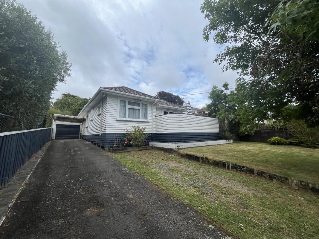 61 Doralto Road, Frankleigh Park, New Plymouth - Carousel 2