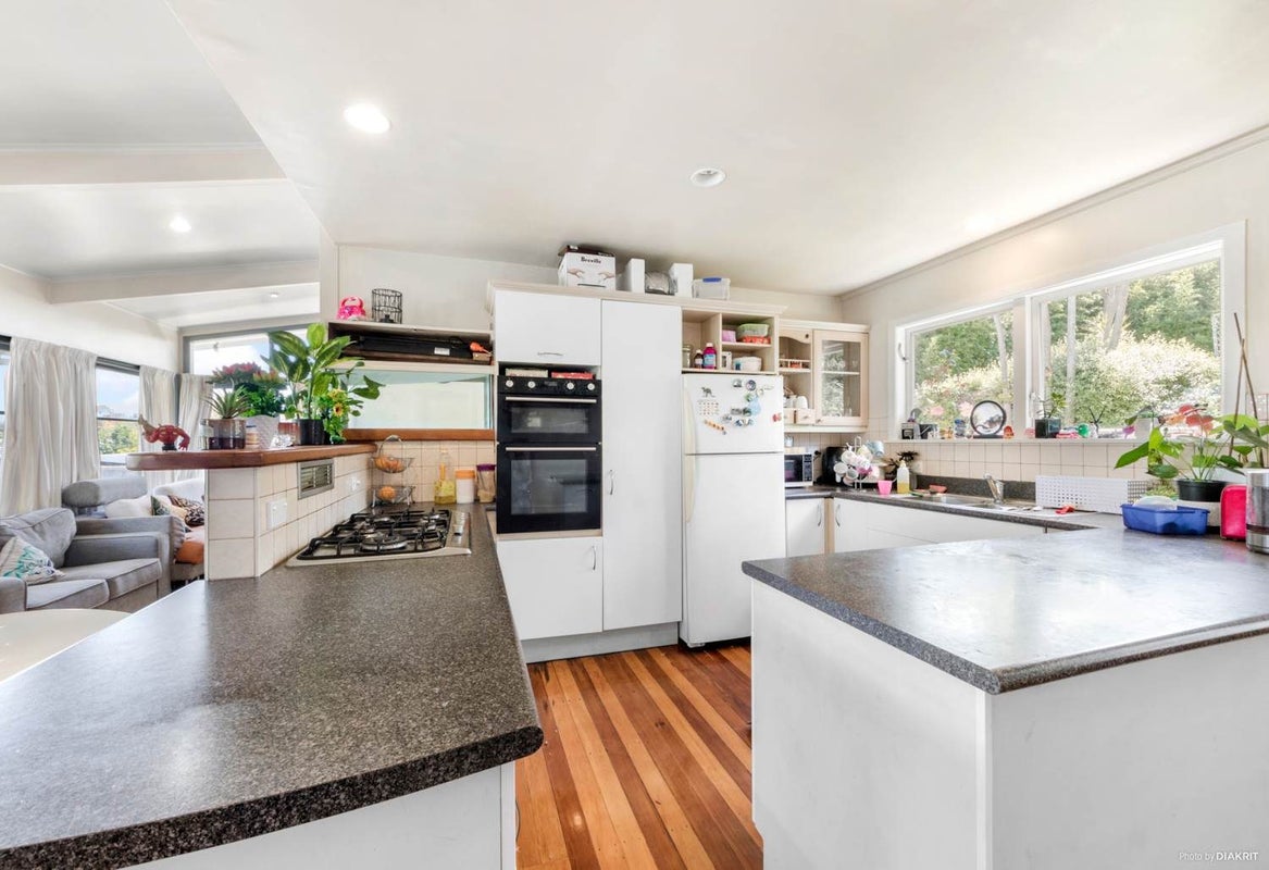 24 Peter Buck Road, New Windsor, Auckland - Carousel 2