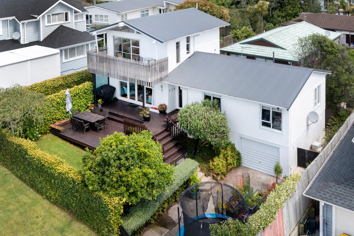 1/4 Gibraltar Street, Howick, Auckland - Carousel 1