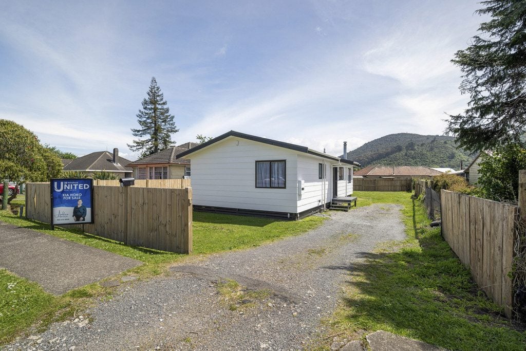 14A Neil Road, Fairy Springs, Rotorua - Carousel 1