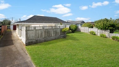 22 Walworth Avenue, Pakuranga Heights, Auckland - Carousel 1