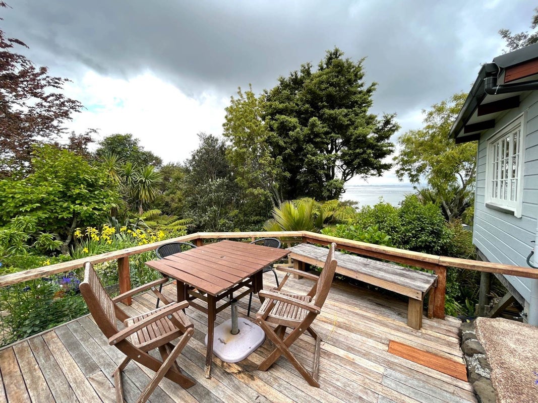 144 Takahe Road, Titirangi, Auckland - Carousel 2