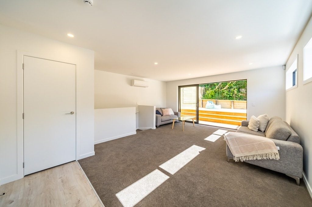 11E Barberry Grove, Maungaraki, Lower Hutt - Carousel 1