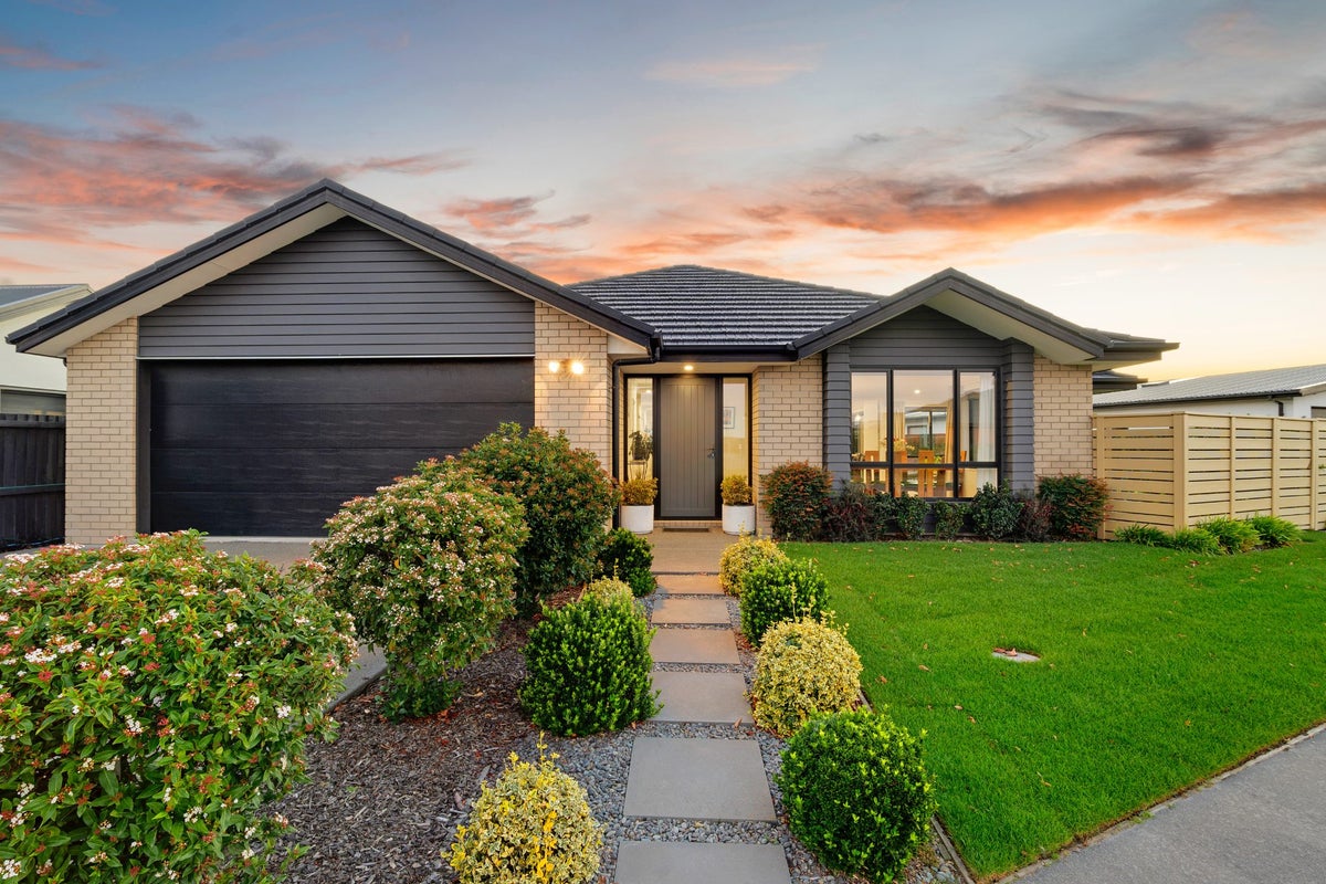 76 Georgina Street, Marshland, Christchurch - Carousel 2