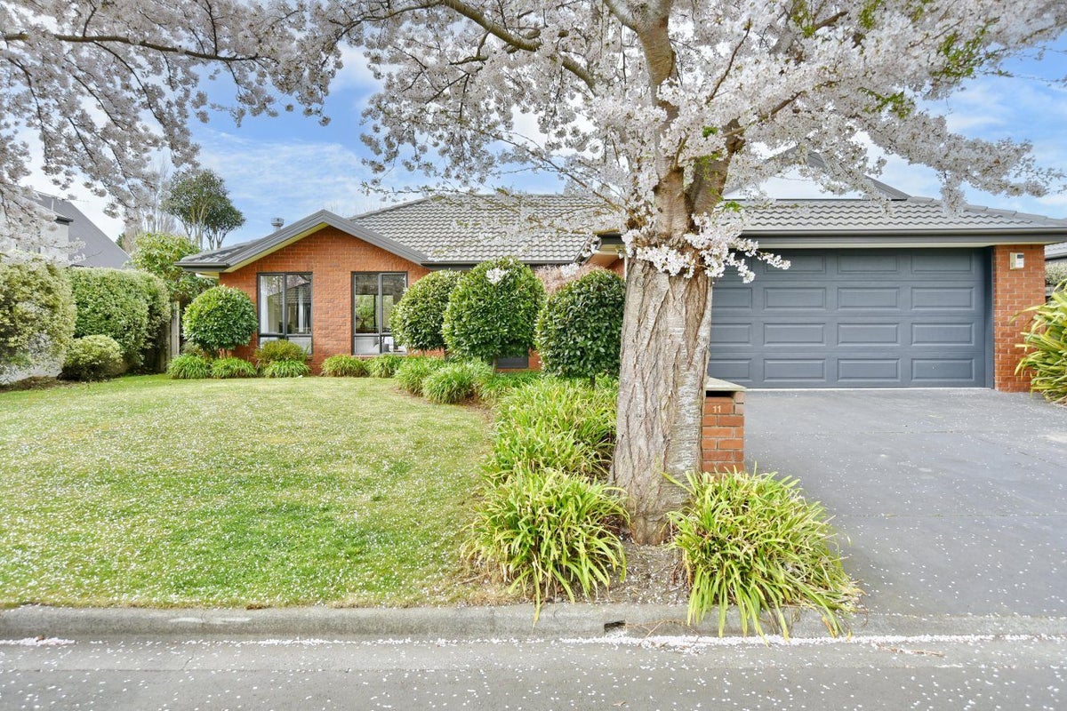 11 Parkside Crescent, Northwood, Christchurch - Carousel 33
