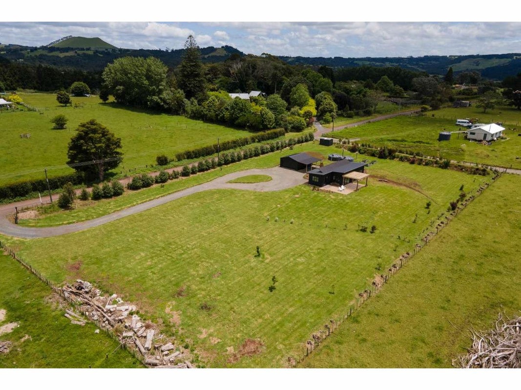 30 Waikuku Road, Waimate North, Kaikohe - Carousel 24