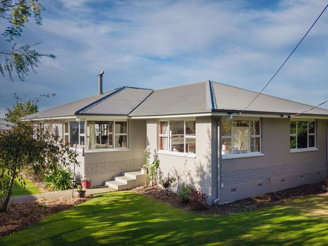 8 Balmoral Street, Waimate, Waimate - Carousel 1