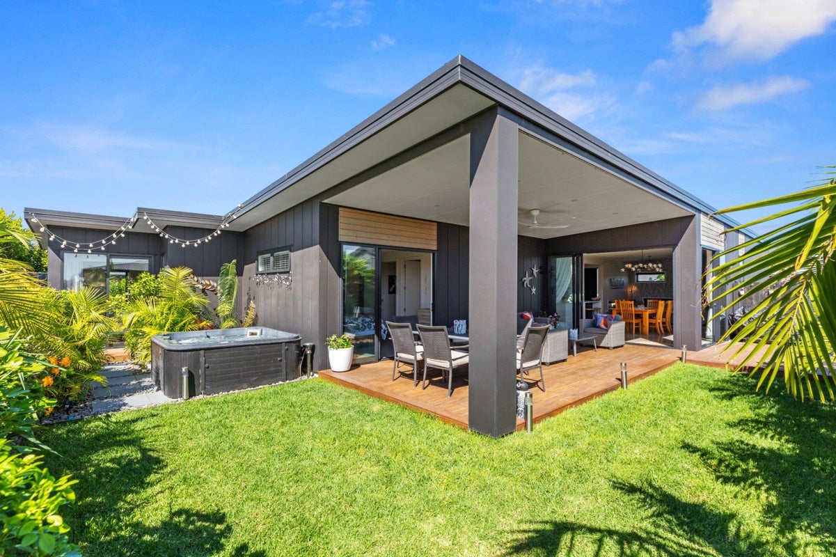 99 The Boulevard, Papamoa Beach, Papamoa - Carousel 2
