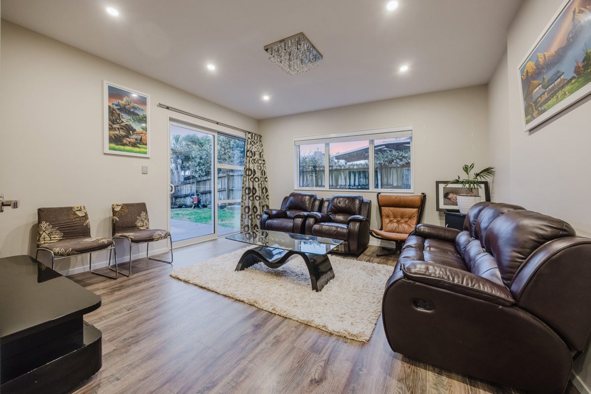226B Hill Road, The Gardens, Manukau City, Auckland - Carousel 2