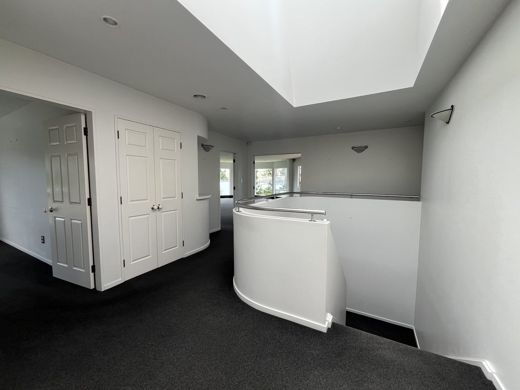 34 Molyneux Close, Whitby, Porirua - Carousel 2