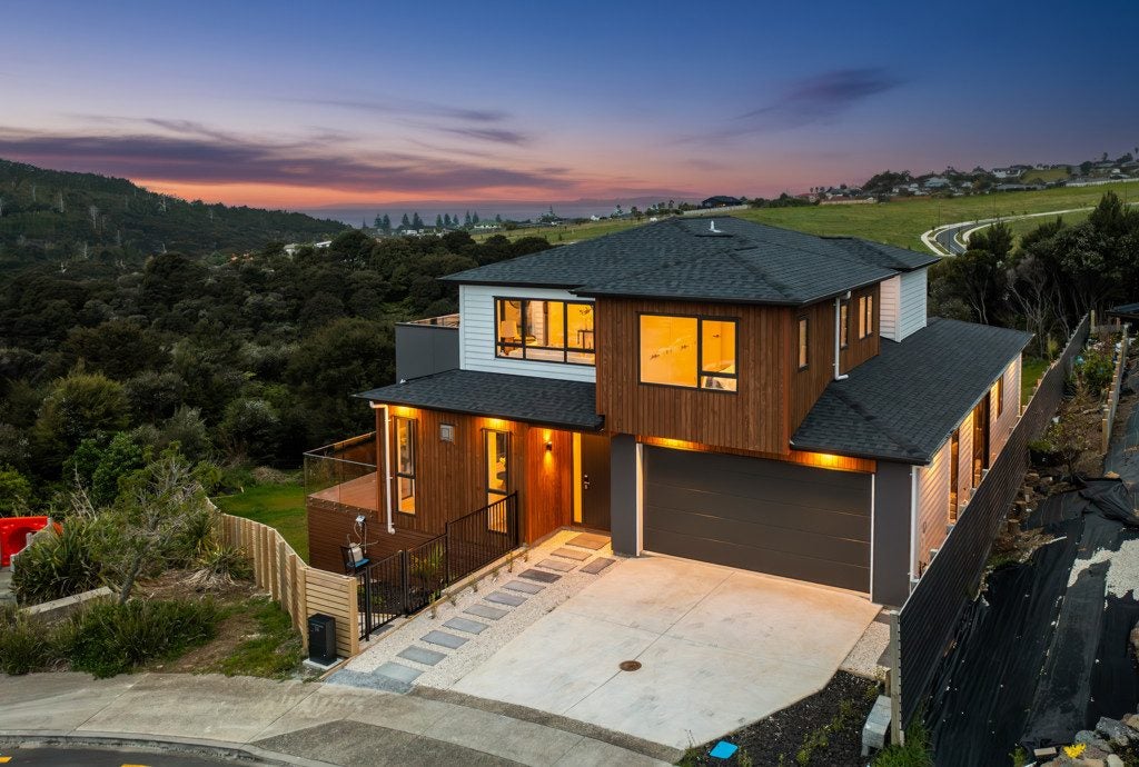 14 Ringi Lane, Orewa, Orewa - Carousel 2