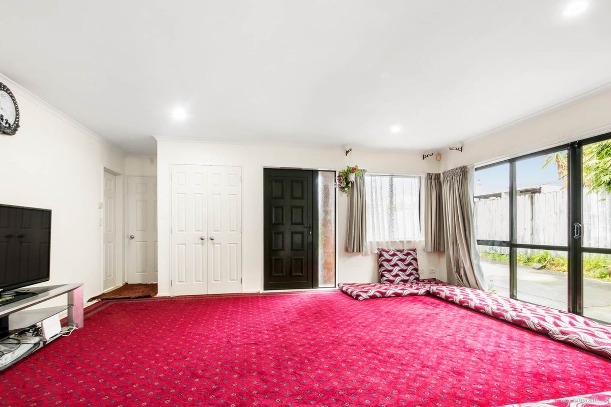 16A Albert Road, Kelston, Auckland - Carousel 2