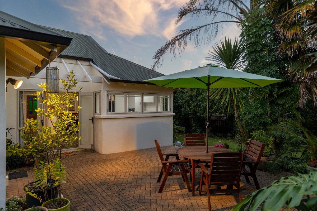 7 McLeod Mews, Rototuna, Hamilton - Carousel 2