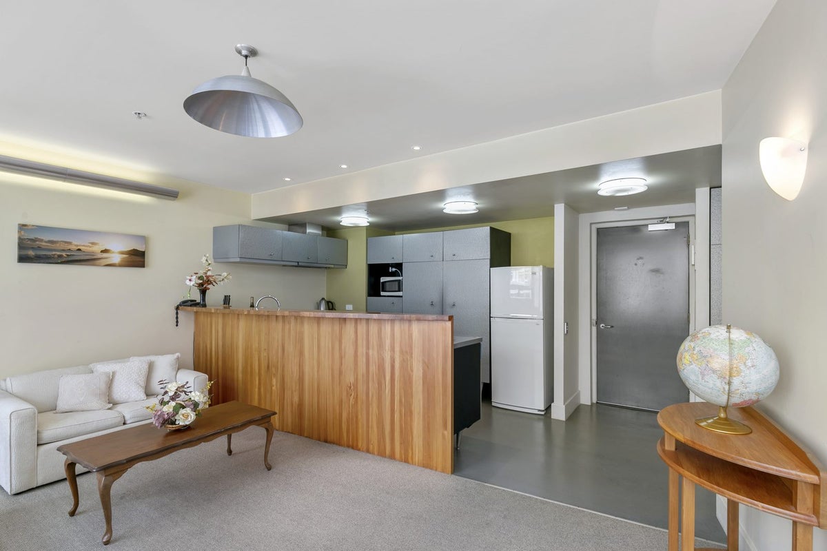 11/43 Mulgrave Street, Thorndon, Wellington - Carousel 1