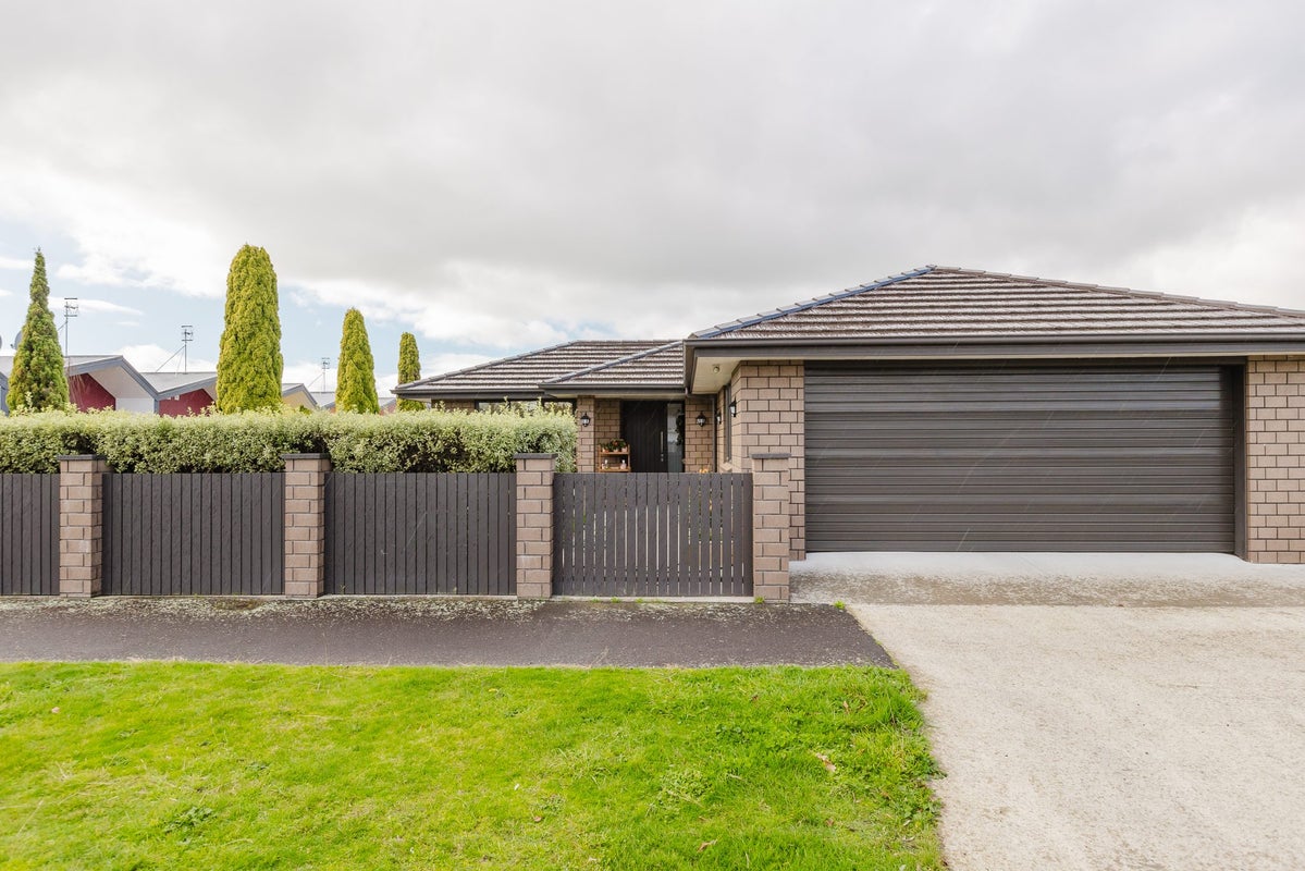 135 Heretaunga Street, Palmerston North, Palmerston North - Carousel 1