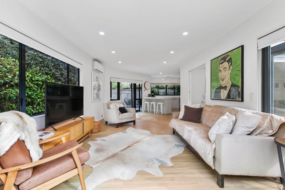 12A Atarangi Road, Greenlane, Auckland - Carousel 2