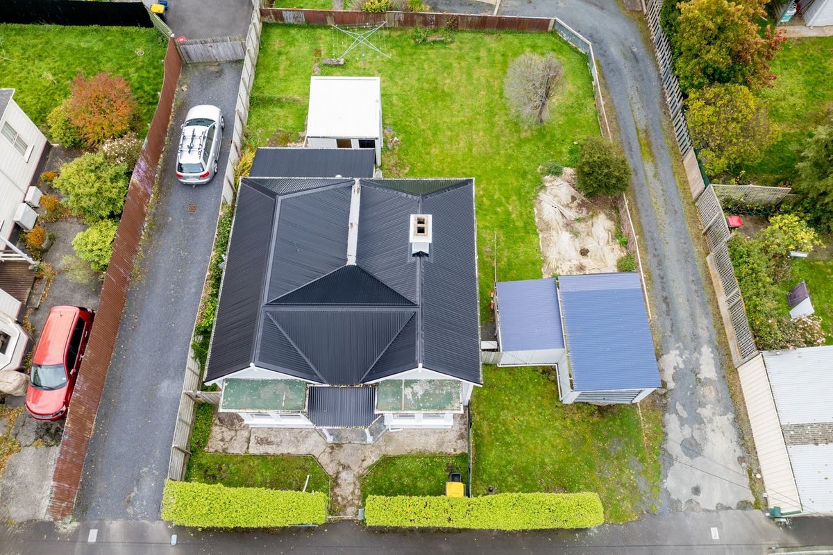 8 Durham Street, Mornington, Dunedin - Carousel 2