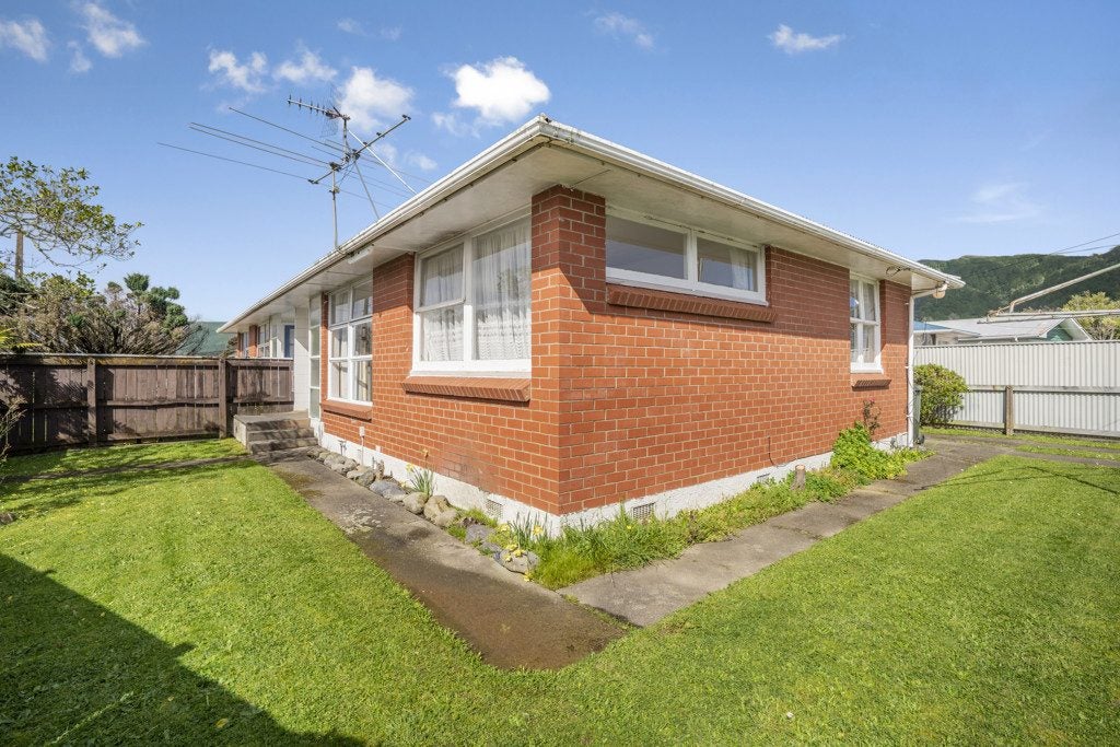 1/65 Konini Street, Wainuiomata, Lower Hutt - Carousel 1