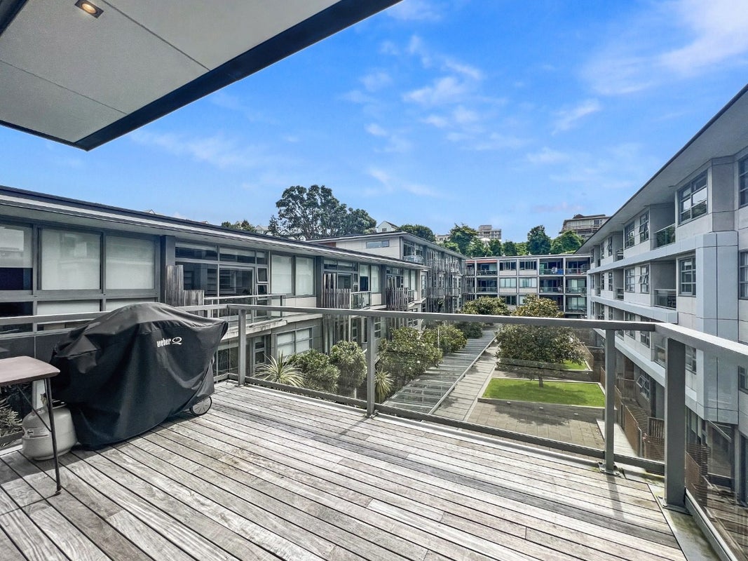 E301/28 Torrens Terrace, Mount Cook, Wellington - Carousel 2