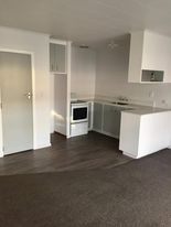 2/35 Green Street, Tahunanui, Nelson - Carousel 2