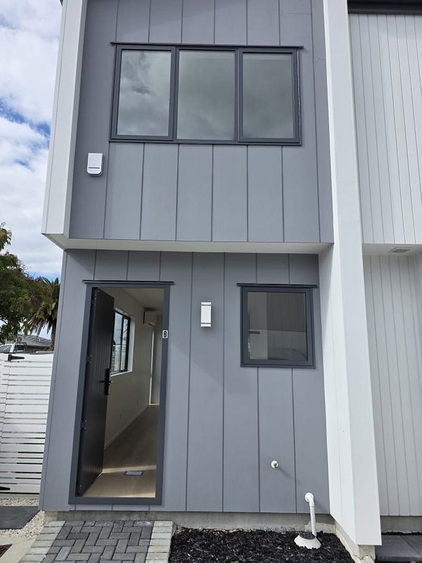 8/234 Te Atatu Road, Te Atatu South, Auckland - Carousel 2
