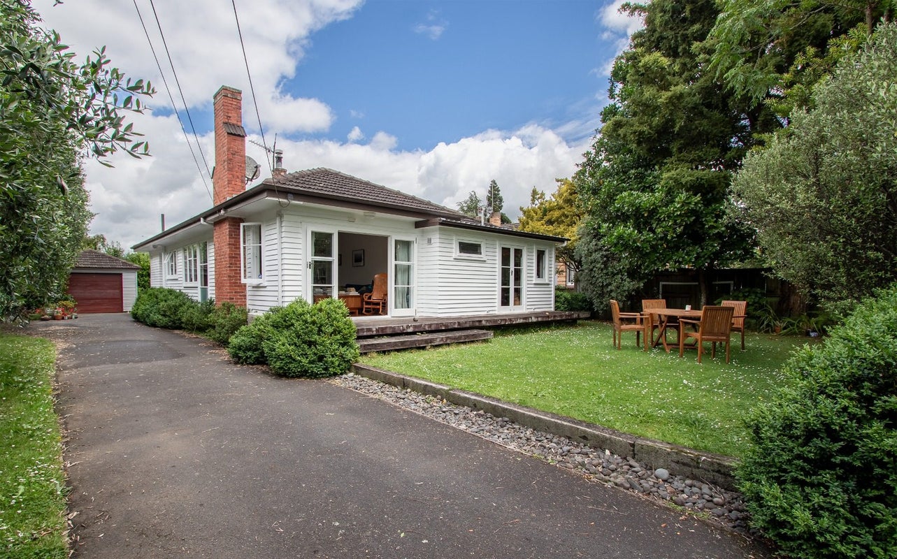 118 Brookfield Street, Hamilton East, Hamilton - Carousel 1