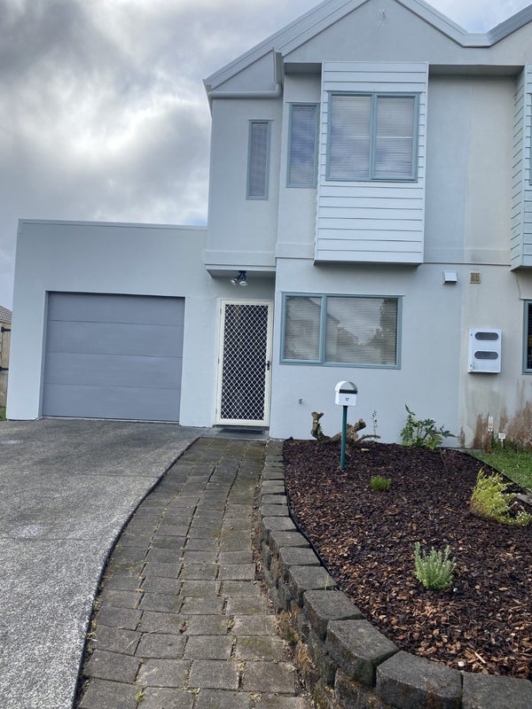 17 Kona Crescent, Henderson, Auckland - Carousel 1