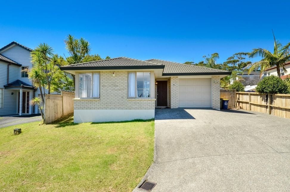 2/15 Stoneleigh Court, Sunnynook, Auckland - Carousel 14