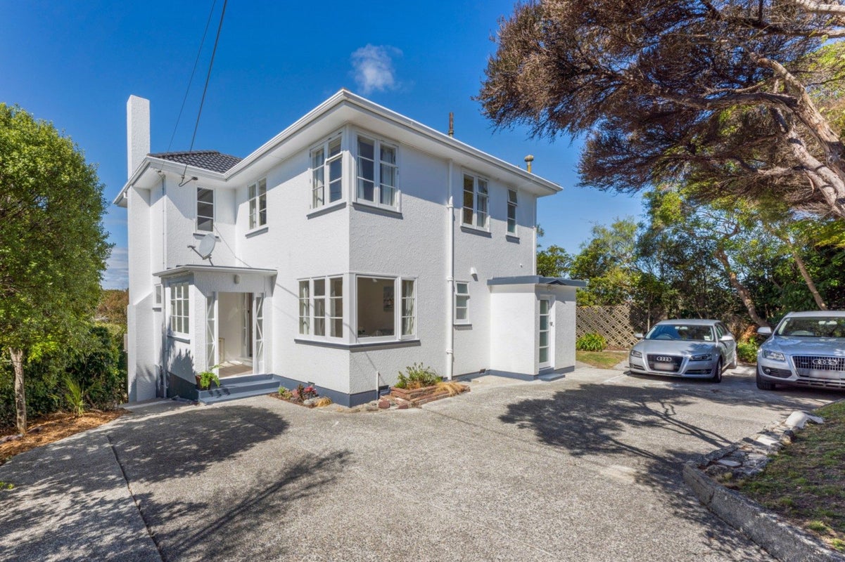 9 Rosehaugh Avenue, Karori, Wellington - Carousel 1
