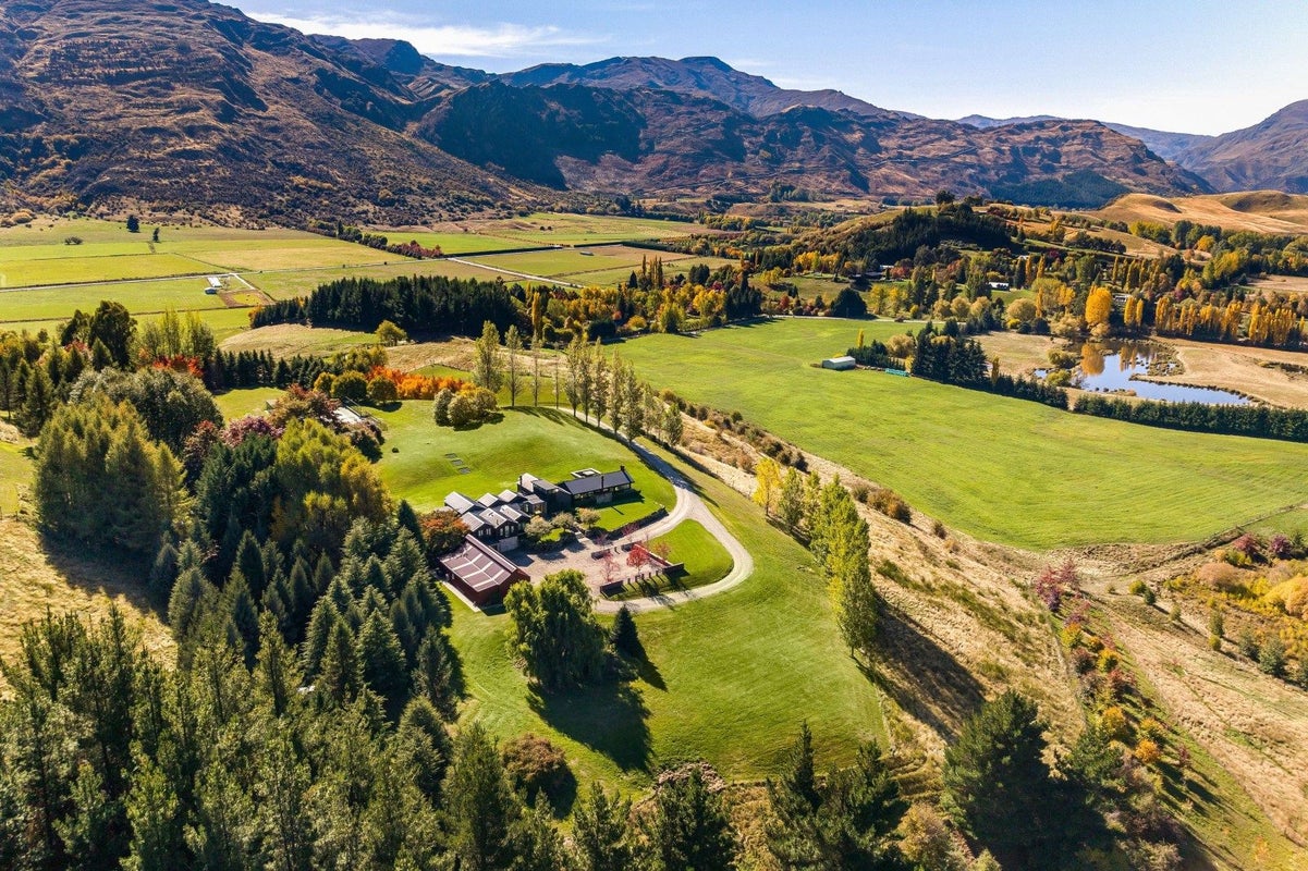 76 Hunter Road, Speargrass Flat, Queenstown - Carousel 1