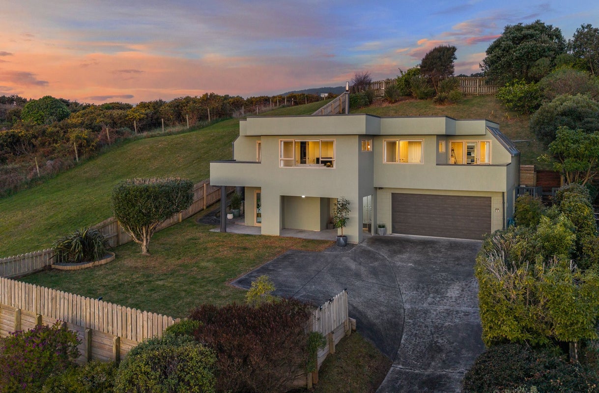 42 Harry Shaw Way, Raumati South, Paraparaumu - Carousel 1
