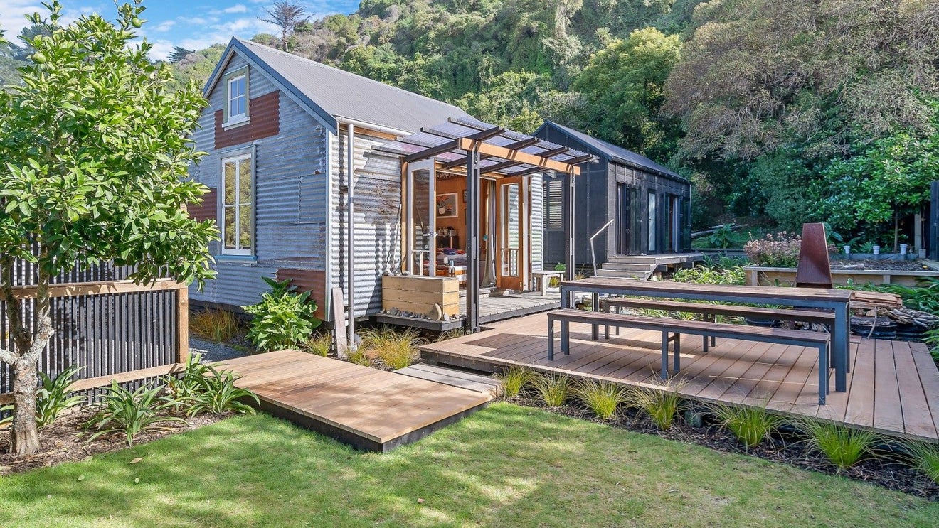 30 Moody Street, Gore Bay, Cheviot - Carousel 1