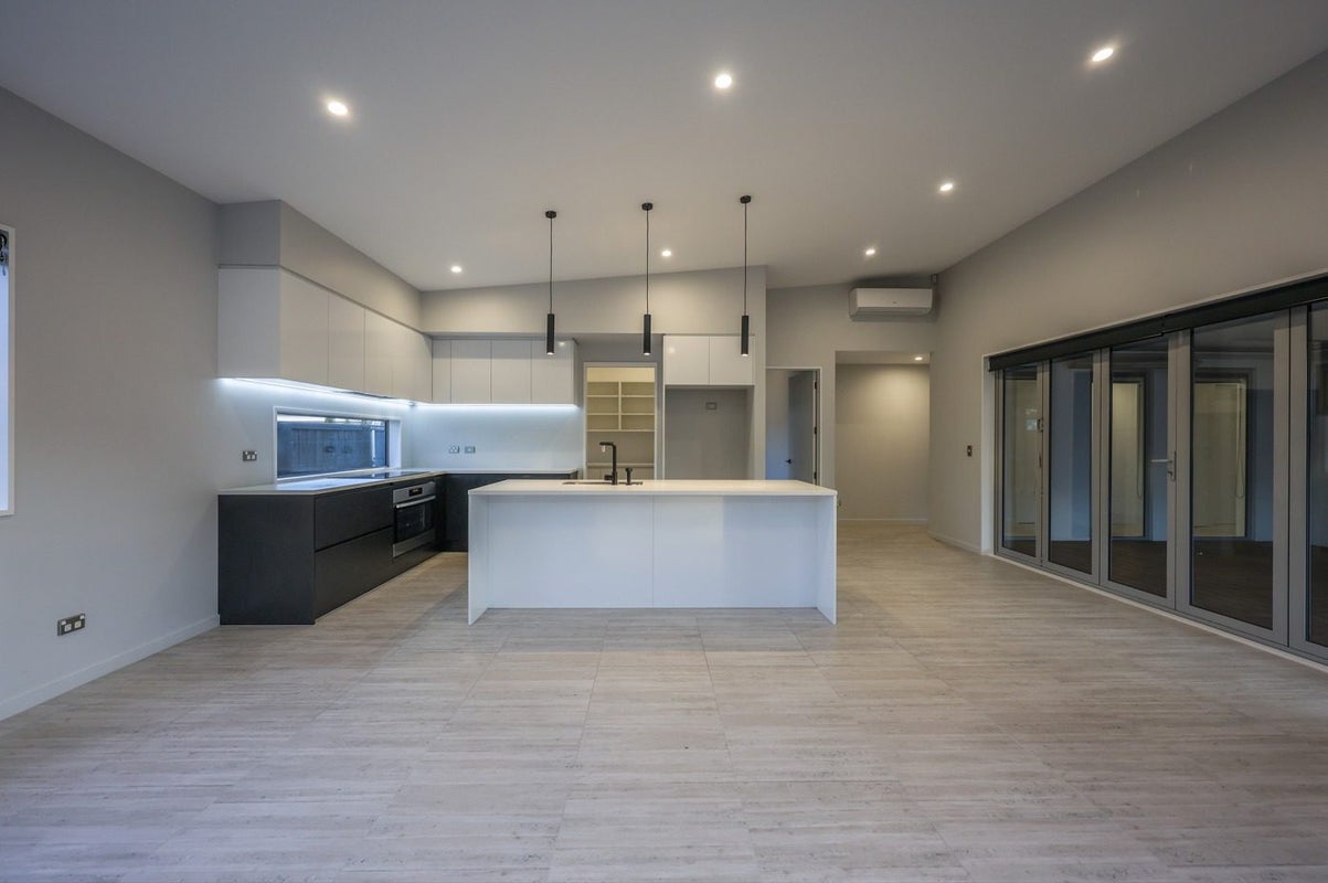 13 Picadilly Avenue, Casebrook, Christchurch - Carousel 2