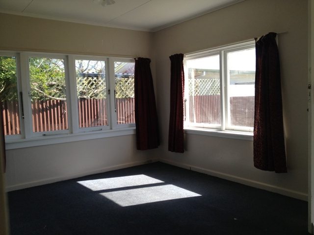 506 Southampton Street East, Hastings, Hastings - Carousel 2