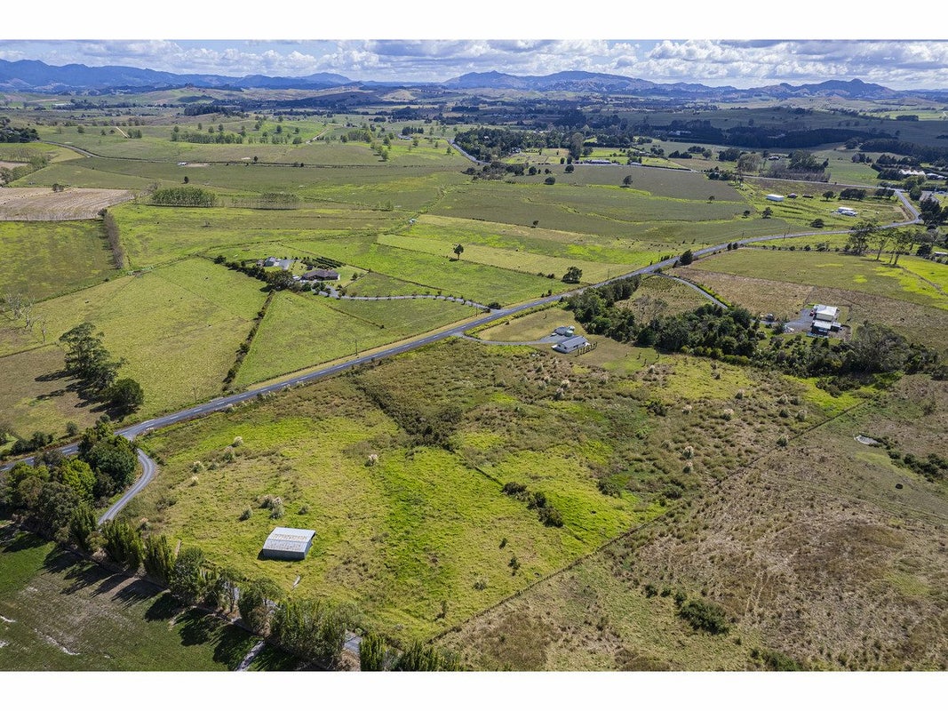 87 Kerehunga Road, Whangarei - Carousel 31