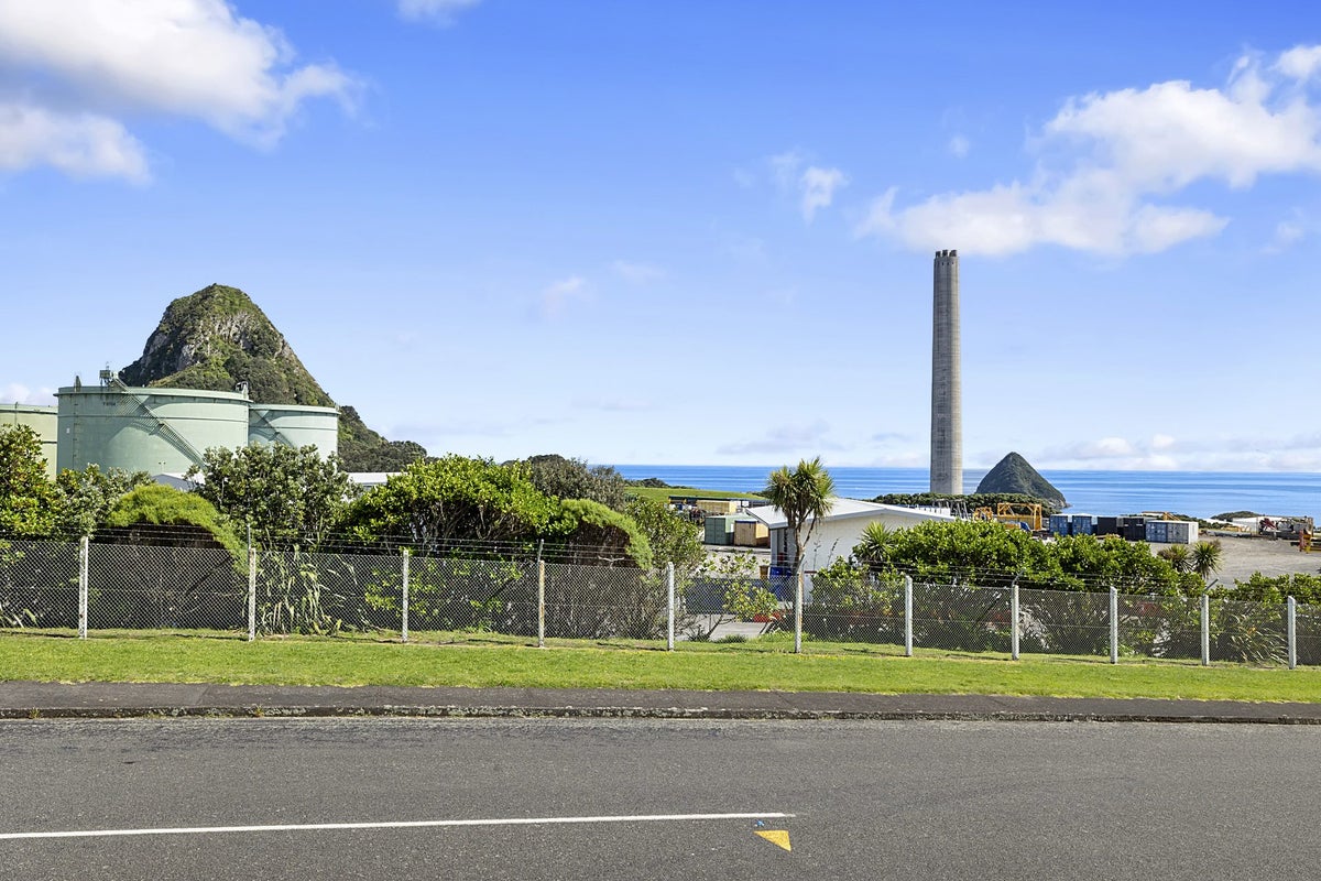 27B Port View Crescent, Moturoa, New Plymouth, Taranaki - Carousel 15